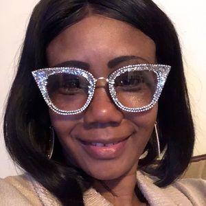 Meet your Posher, Pat